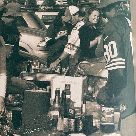 The‎ Tailgating Cookbook: Recipes for the Big Game Day 2005 - Picture 5 of 9